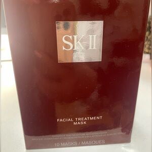 NEVER USED SKII FACIAL TREATMENT MASK